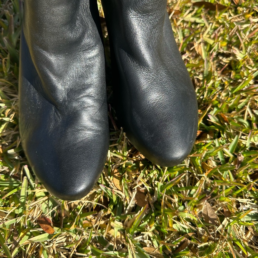 Black Knee-High Women's Boots - Picture 4 of 7